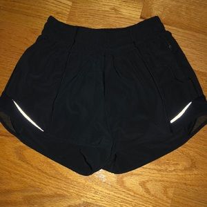 Lululemon 4” Hotty Hot Shorts